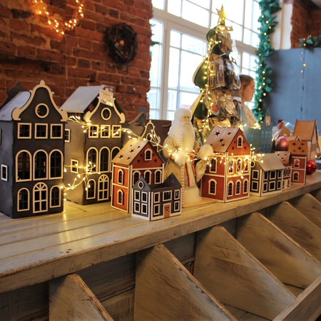 5 б посетил "Фабрику Деда Мороза"