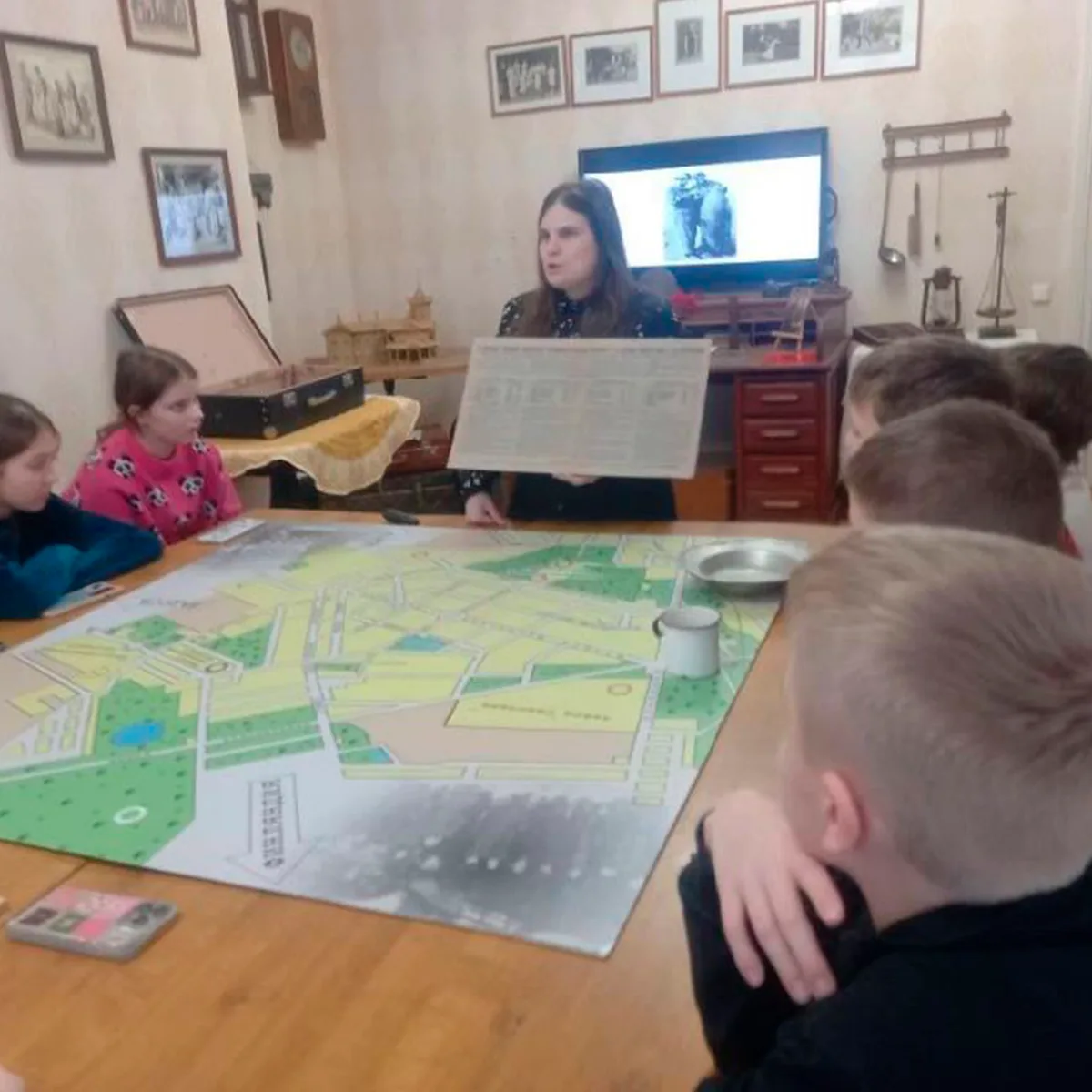 Музейное занятие "Как ленинградцы город спасали"